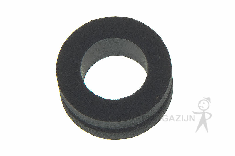 Benzineleiding doorvoerrubber in het voorpaneel.