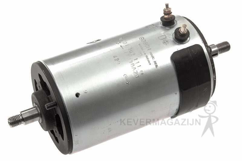 Dynamo 12 volt gelijkstroom, 1e kwaliteit. — Kevermagazijn