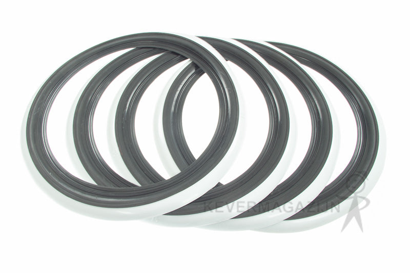Witte band ring 2.5 cm wit en 2.5 cm zwart, 4 stuks.