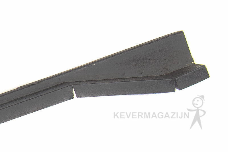 Dorpel binnenzijde, links.