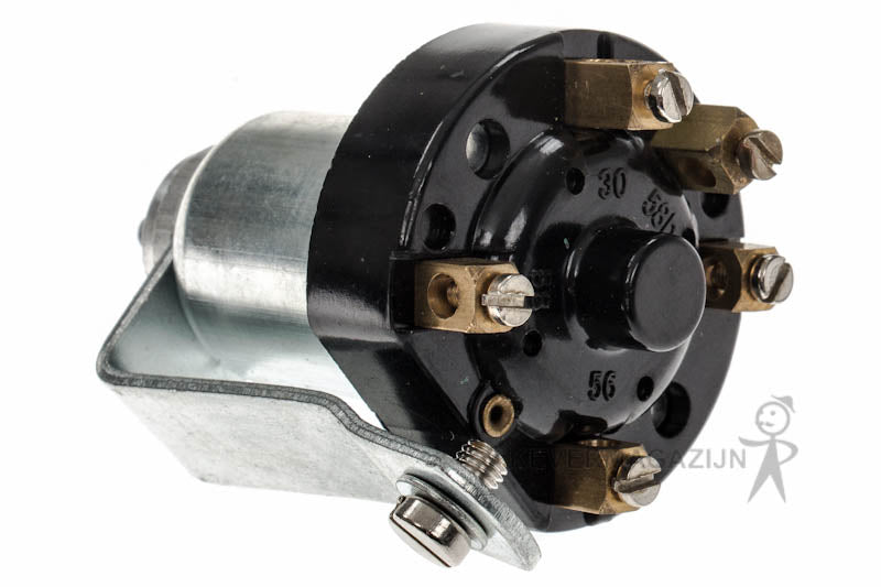 Lichtschakelaar met schroefaansluiting.